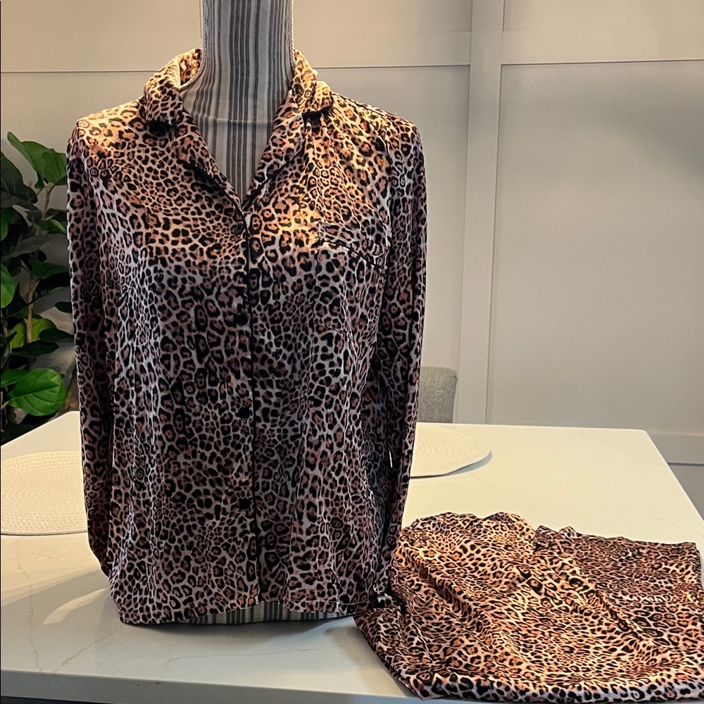 Marilyn Monroe Wild Animal Print Pajamas Size Medium